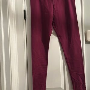 LOGO Leggings Size Medium